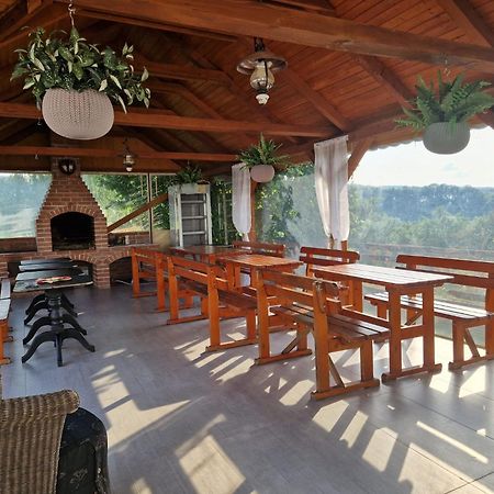 ואדו קרישולוי Pensiunea Turistica Retreat Belvedere מראה חיצוני תמונה