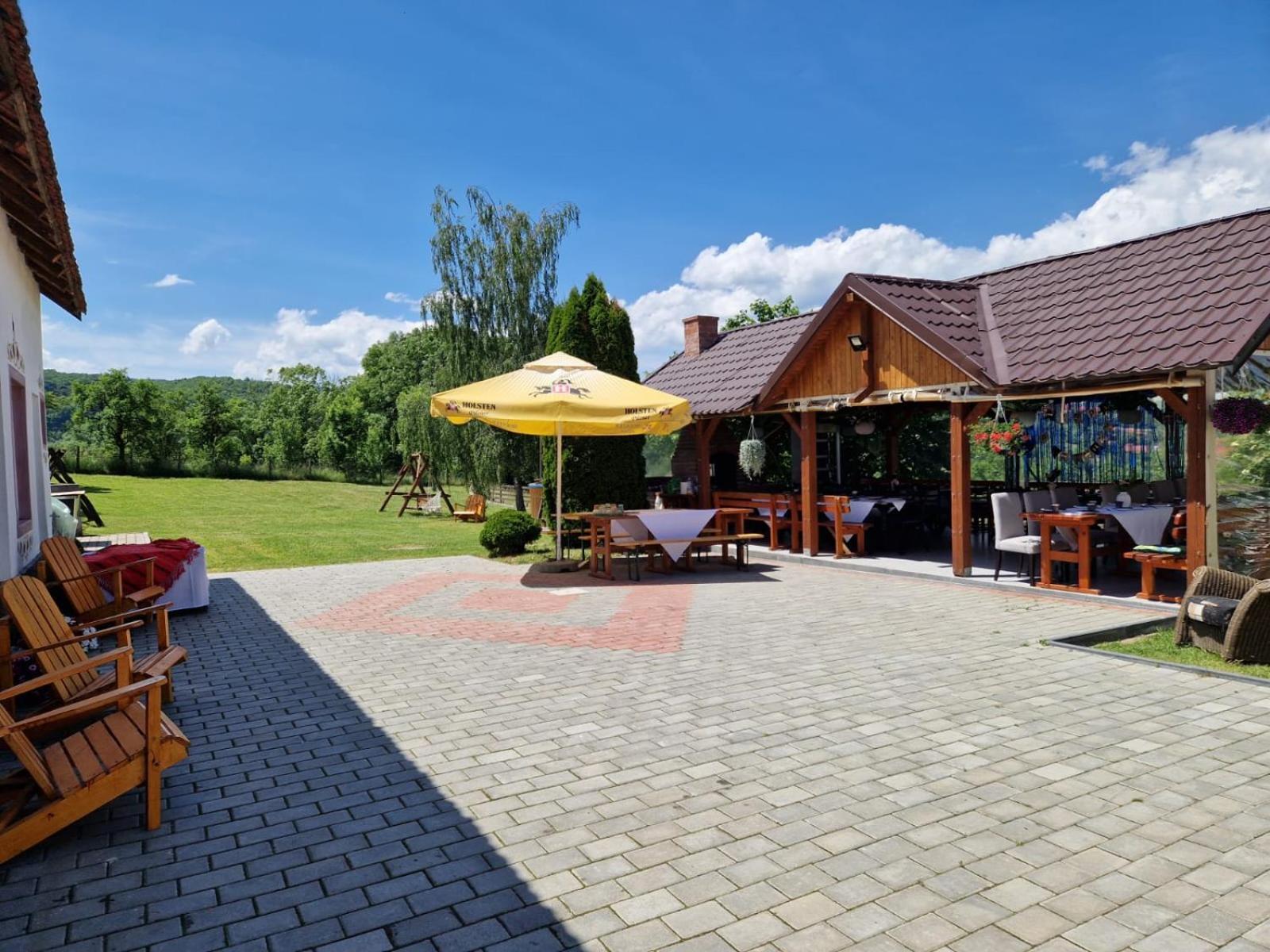 ואדו קרישולוי Pensiunea Turistica Retreat Belvedere מראה חיצוני תמונה