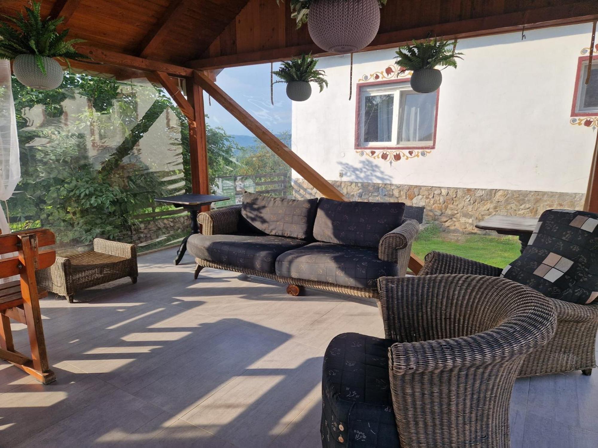 ואדו קרישולוי Pensiunea Turistica Retreat Belvedere מראה חיצוני תמונה