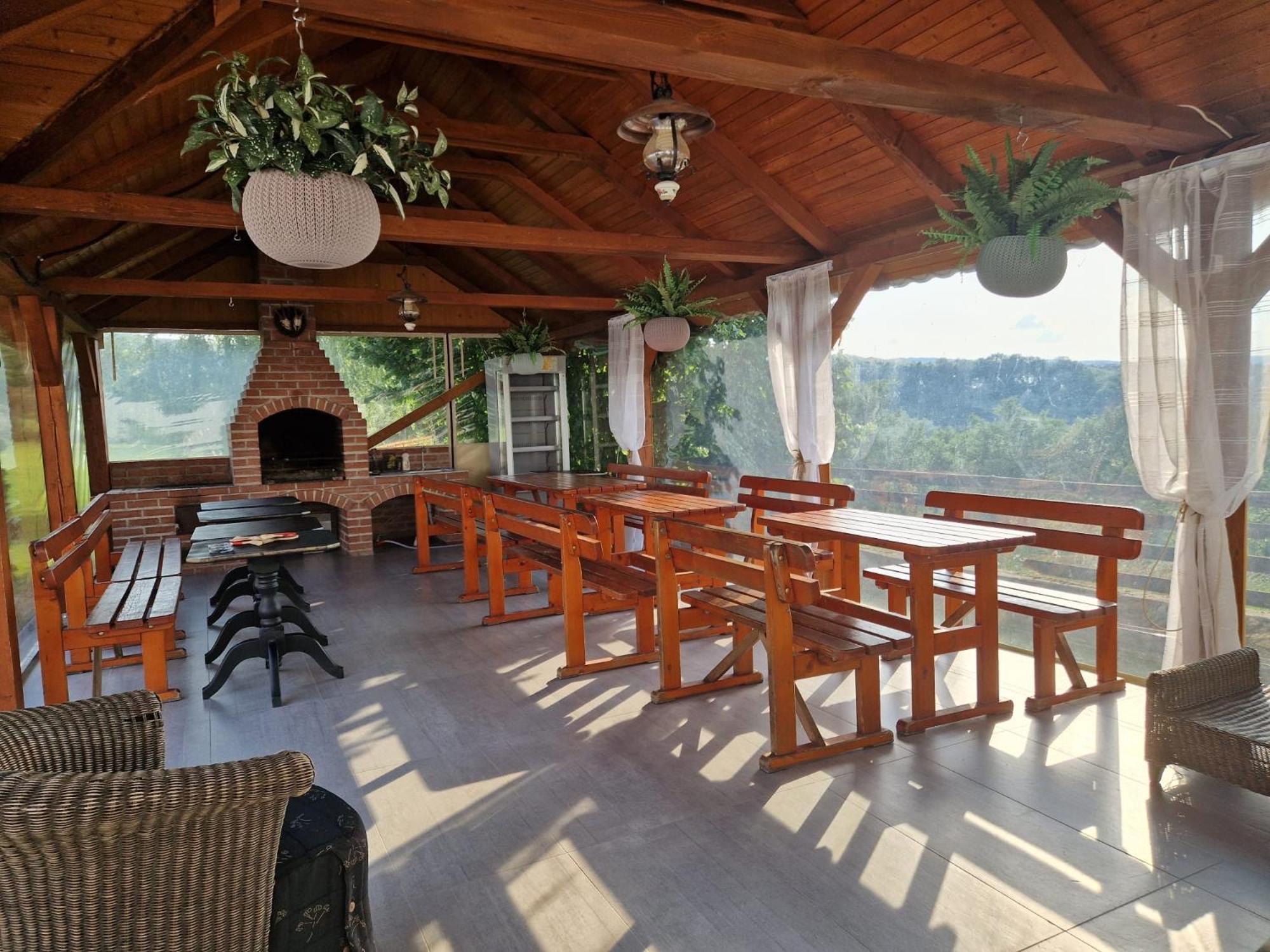ואדו קרישולוי Pensiunea Turistica Retreat Belvedere מראה חיצוני תמונה